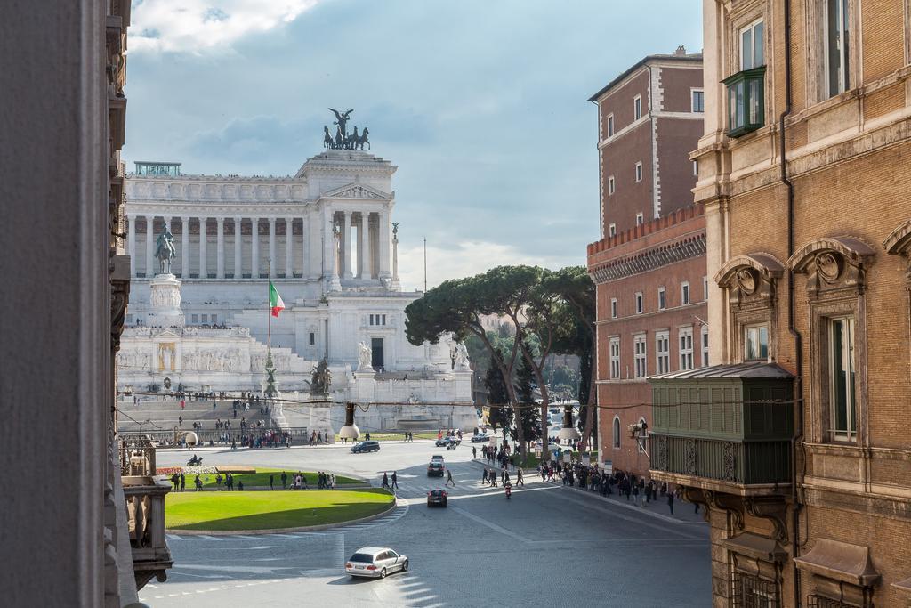 Amazing Suite Piazza Venezia Roma Exterior foto