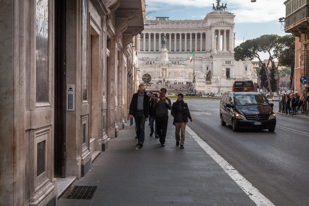 Amazing Suite Piazza Venezia Roma Exterior foto